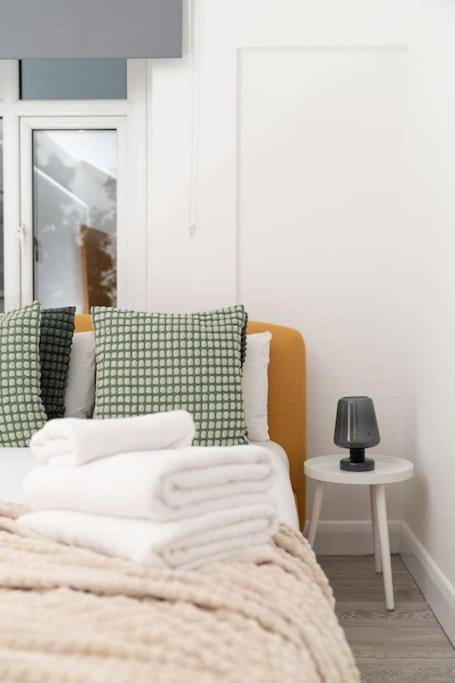 Two Bedroom Apartment By Buonomo Stays Short Lets & Serviced Accommodation In Balham With Balcony Londres Extérieur photo