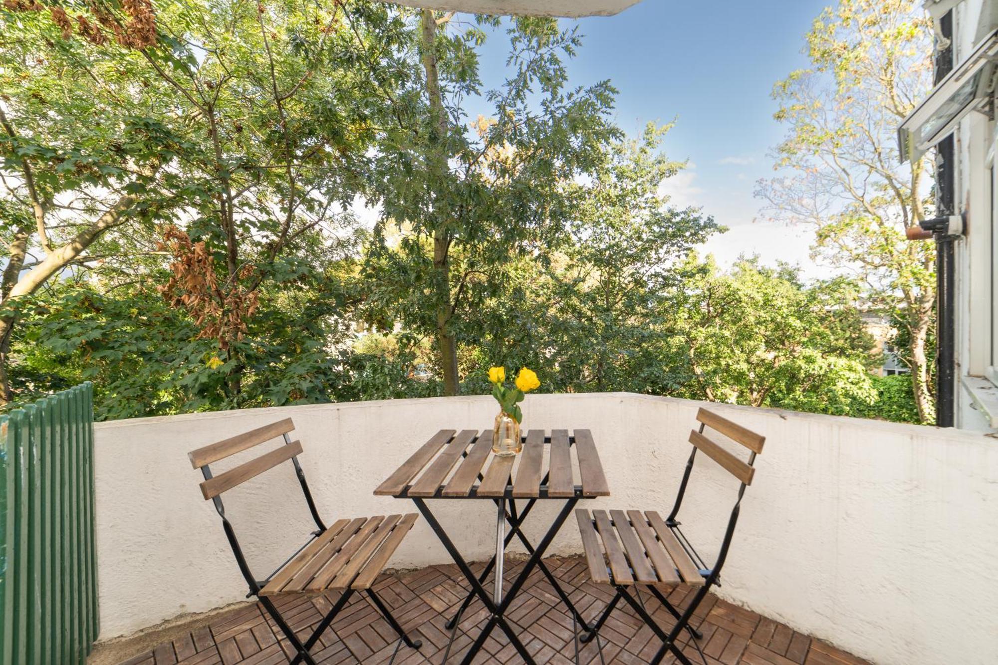 Two Bedroom Apartment By Buonomo Stays Short Lets & Serviced Accommodation In Balham With Balcony Londres Extérieur photo